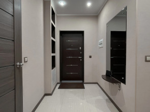 Квартира Green FOX двухкомнатная с евроремонтом