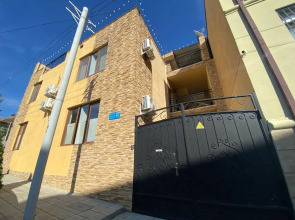 Квартира на 2-4 гостя с большой террасой и бесплатной парковкой