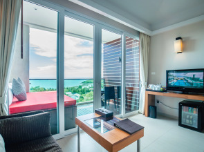 Отель KC Resort & Over Water Villas