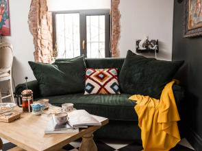 Апартаменты Дом у Реки loft Усадьба на Черниговской