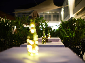 White Boutique Hotel & Residences