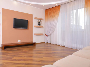 Квартира Двухкомнатная в тихом зеленом дворике