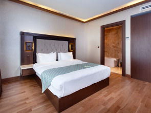 Курортный отель Sera Lake Resort