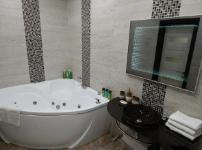 Элитная 2х квартира класса люкс с камином, джакузи и кондиционером на ул. Ядринцевская. Метро площадь Ленина