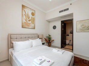 Апартаменты Welcome Home in Bay Central Tower