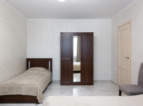 1b  Krasnogrskij 46 Apartments