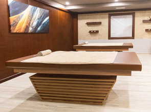 Destiny Marine Deluxe Hotel