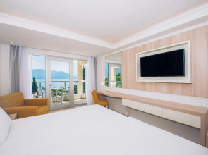 Отель Iberostar Herceg Novi