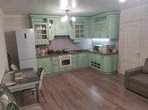 Апартаменты Евродвухкомнатная на Юрия Клыкова 12