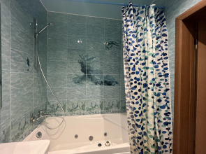 Квартира  3-х комнатная с камином и джакузи