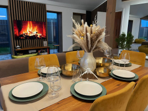 Частный дом просторный барнхаус с панорамными окнами