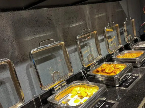 Отель Falcon 1511