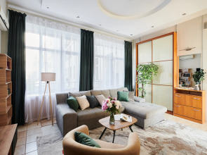 Квартира GM Apartments Стильная Трехкомнатная в Доме на Набережной