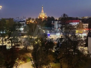 Квартира просторная 2-х комнатная на Центральной площади