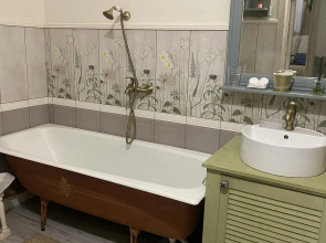 Квартира душевная евродвушка с видом на озеро