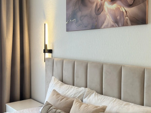 Квартира BestHome Евродвушка стильная светлая в центре города