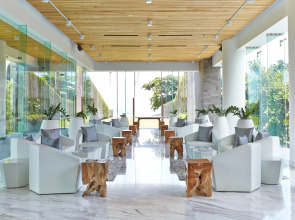 Отель Maya Sanur Resort & Spa