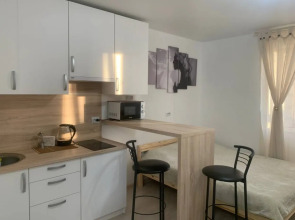 Квартира Уютная квартира- студия в Заречье с видом на достопримечательность городасуа