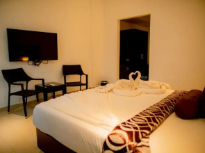 Отель Trincomalee Beach Resort & Spa