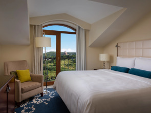 Отель Tsaghkadzor Marriott