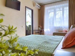 Уютная квартира на Бродвее с балконом