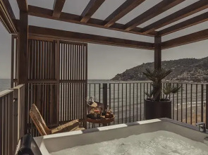 En Vie Beach Boutique Hotel