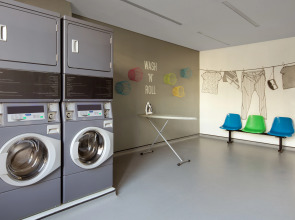 Отель Rove City Walk