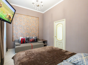 Апартаменты четырехкомнатные с видом на крепостную стену