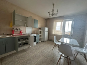 Квартира Стильная и уютная около железнодорожного вокзала