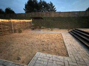 Частный дом Уютный у Реки с Чаном в Современном Стиле