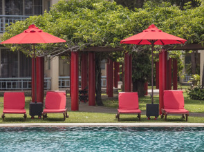 Отель Chom View