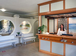 Отель Bella Vista Beach Hotel And Studios- Corfu Benitses