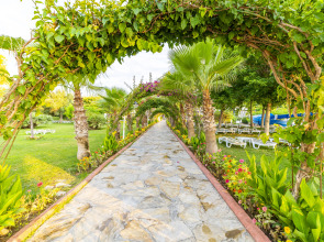 Queen's Park Le Jardin - All Inclusive