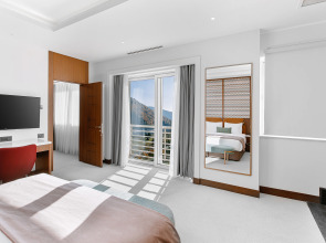 Отель Qafqaz Riverside