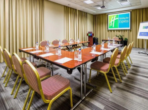 Holiday Inn Express Dubai Jumeirah an IHG Hotel