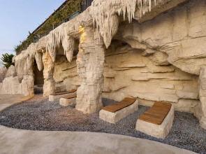 Royal Teos Thermal Resort Clinic & Spa (Halal Hotel)