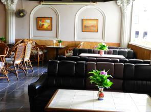 Отель Romeo Palace