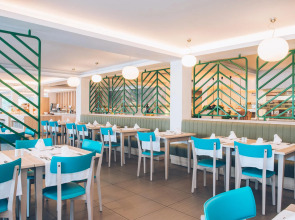 Отель Iberostar Herceg Novi