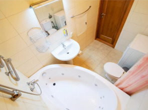 Апартаменты Володарского 17