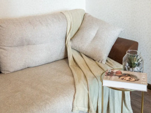 Апартаменты улучшенные Natali на метро Академика Янгеля