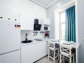 Narodnaya 14s1 (01) Apartments