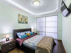 Квартира Улучшенная двухкомнатная во внутреннем дворике Баумана