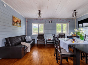 Частный дом часть с 2 спальнями с видом во дворик