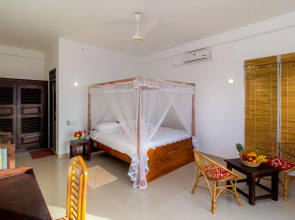 Курортный отель Ananthaya Beach