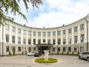 Отель Ирыстон