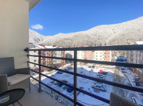 Квартира с отдельной спальней вблизи подъемника