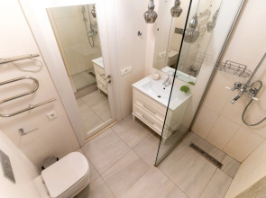 14 Апартаменты RADIUS Малышева 42А (11)