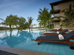 Курортный отель Amaranthe Bay