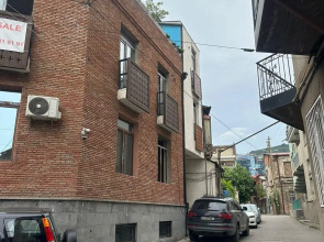 Апартаменты Corner apartment in old tbilisi