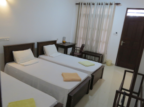 Отель Sailors Mirissa